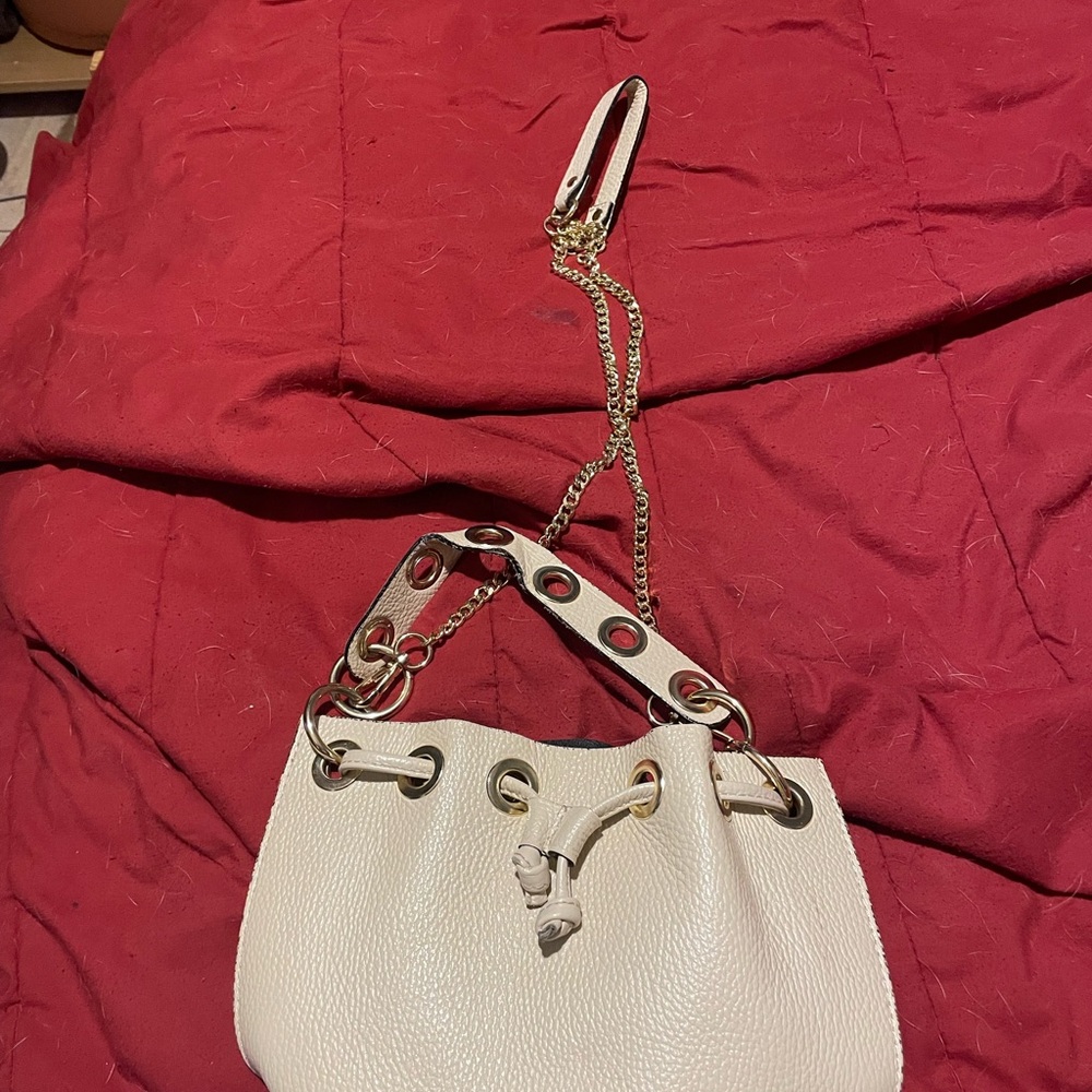 🛍️2/$38 Elegant Cream Leather Shoulder Bag